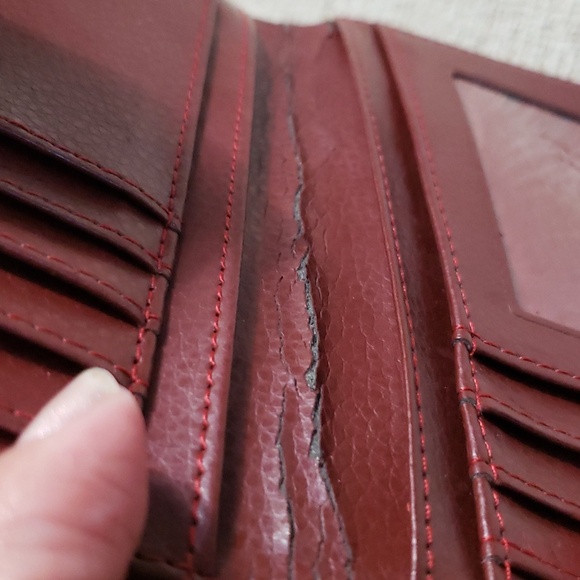 Kenneth Cole New with Tag Wallet Red - Picture 8 of 16